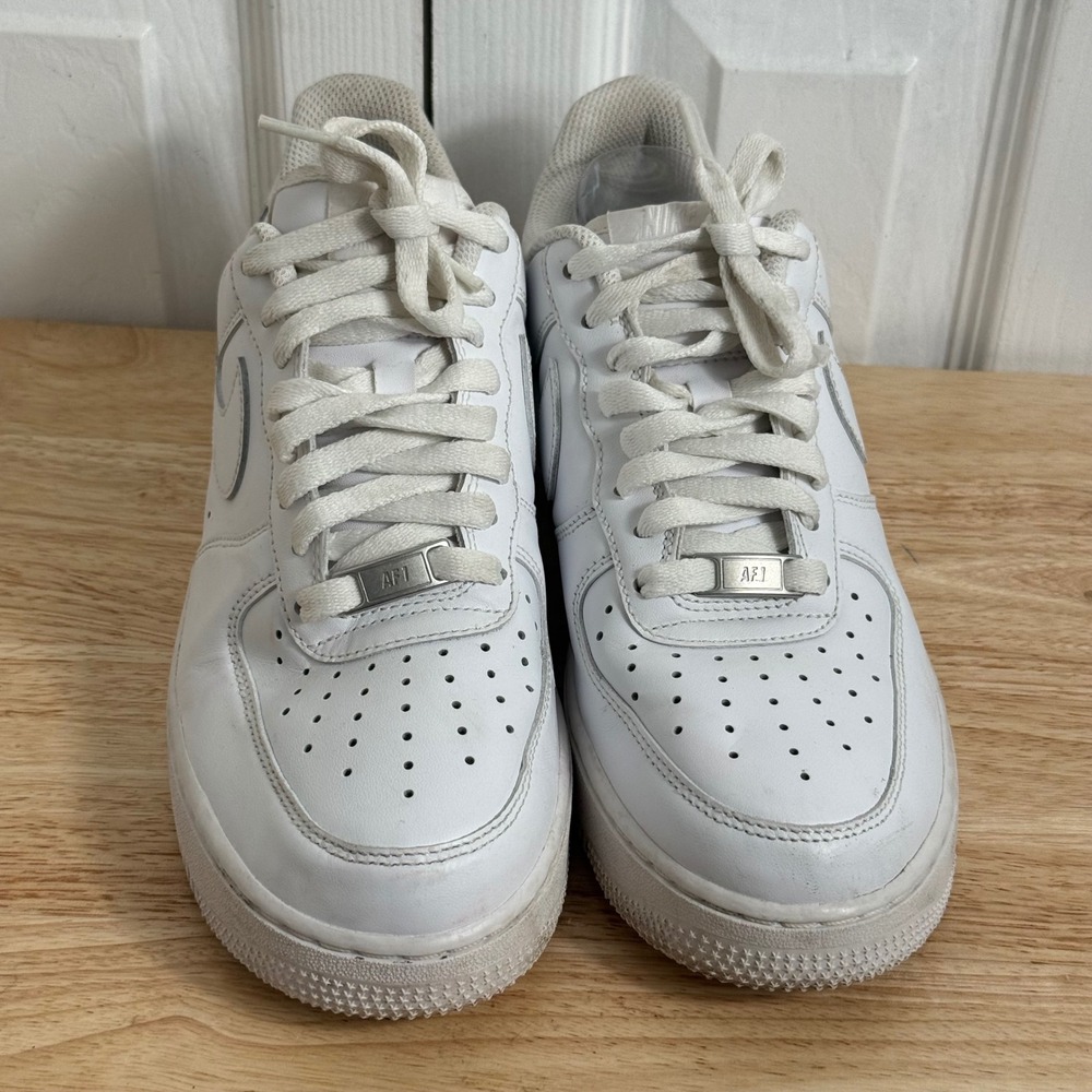 Nike‎ Air Force 1 '07 Low Size 8 White Minimalist Streetwear CW2288-111